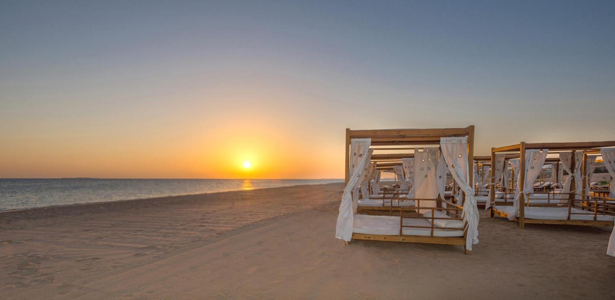 Baron Palace Sahl Hasheesh Hurghada Buitenkant foto Sunset at the beach