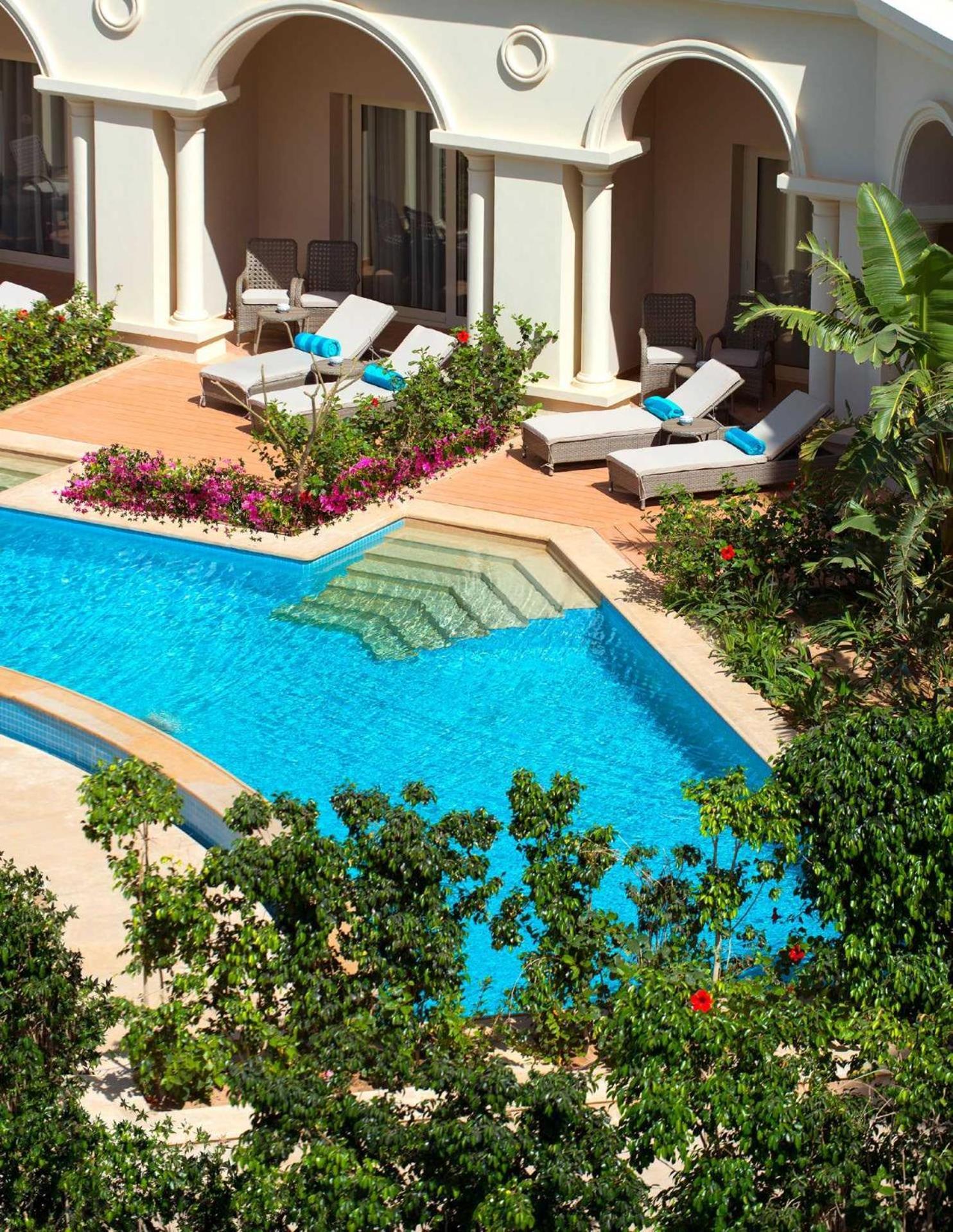 Baron Palace Sahl Hasheesh Hurghada Buitenkant foto The swimming pool at the hotel