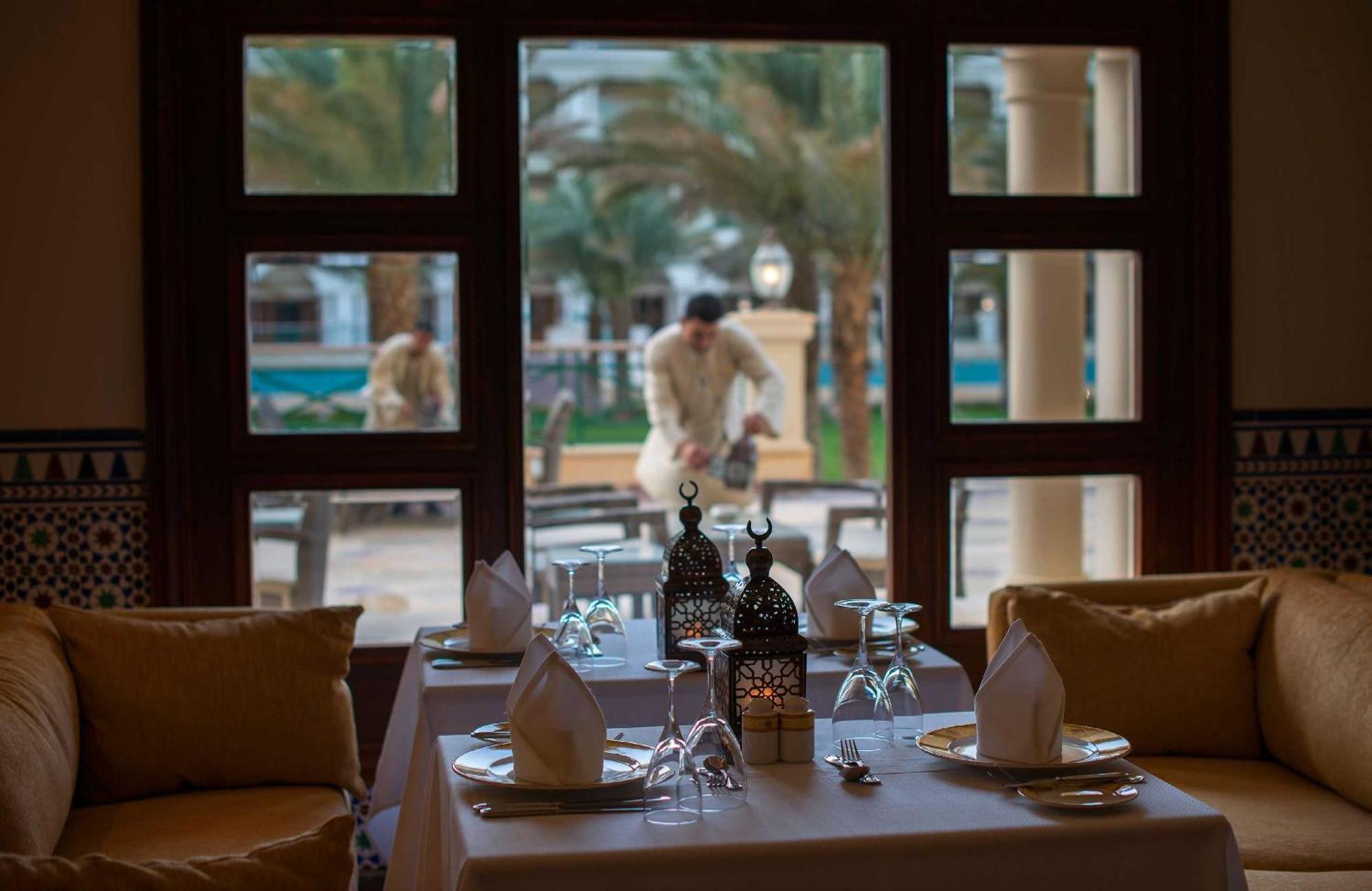 Baron Palace Sahl Hasheesh Hurghada Buitenkant foto The Palm Beach Restaurant
